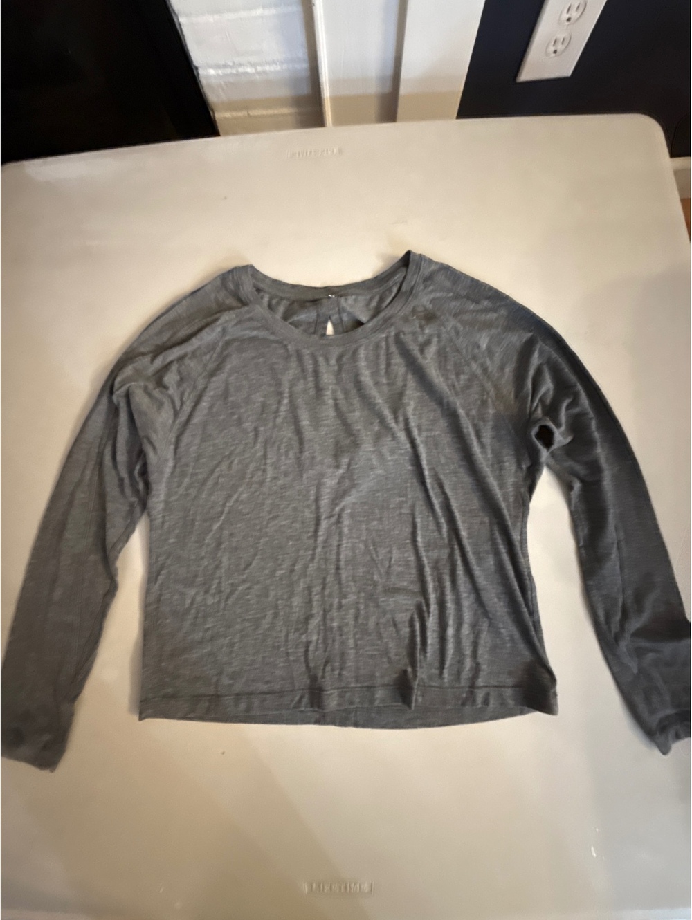 Lululemon women’s long sleeve shirt size small